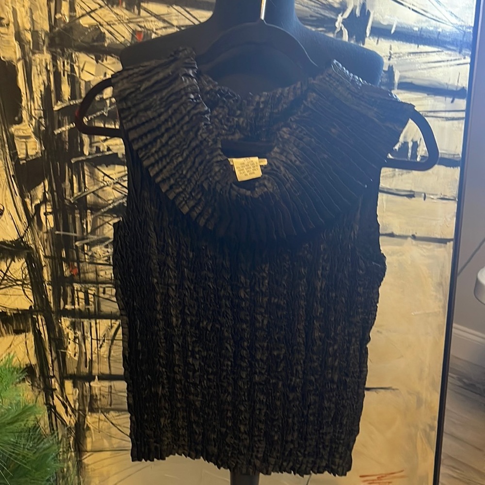 Cache Black ruffle top